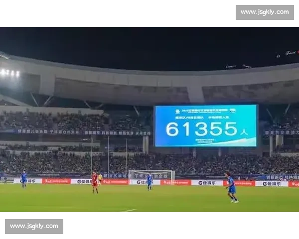 央视 30 秒开场炸场！苏超，这股拼劲太燃了